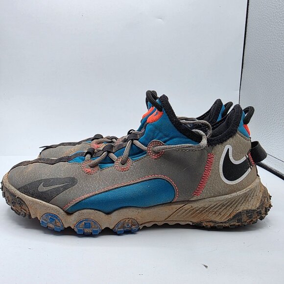 Nike Future Field Boys Size 6 Gray Turf Shoes Athletic Sports Outdoors - Picture 13 of 13